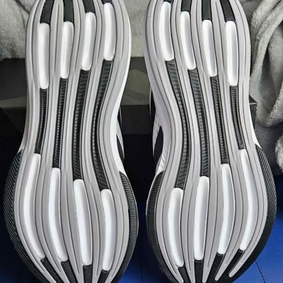 Adidas Response Super M IG1420 White/Black Men’s 8.5 – Brand New in Box - Picture 6 of 7